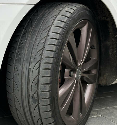 Белый Шкода Октавия, объемом двигателя 1.97 л и пробегом 239 тыс. км за 11999 $, фото 12 на Automoto.ua