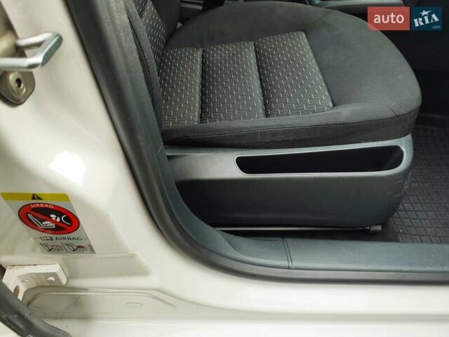 Білий Шкода Октавія, об'ємом двигуна 1.4 л та пробігом 211 тис. км за 7200 $, фото 16 на Automoto.ua