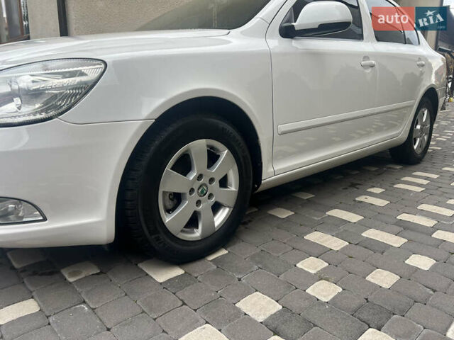 Білий Шкода Октавія, об'ємом двигуна 1.6 л та пробігом 313 тис. км за 7950 $, фото 15 на Automoto.ua