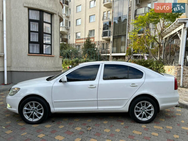 Шкода Октавия 2012 в Одессе на Automoto.ua Белый Шкода Октавия, объемом двигателя 1.97 л и пробегом 314 тыс. км за 9700 $, фото 11 на Automoto.ua