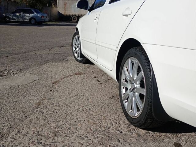 Білий Шкода Октавія, об'ємом двигуна 1.8 л та пробігом 164 тис. км за 9000 $, фото 4 на Automoto.ua