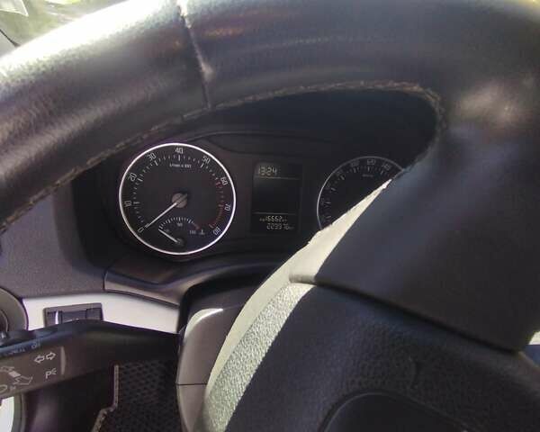 Білий Шкода Октавія, об'ємом двигуна 1.6 л та пробігом 239 тис. км за 9500 $, фото 16 на Automoto.ua