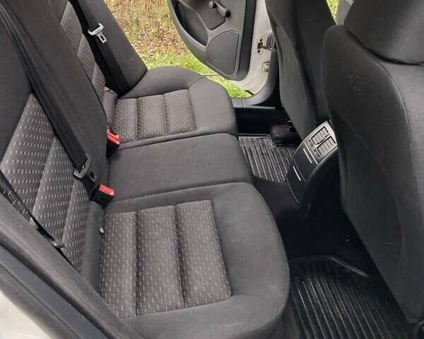 Білий Шкода Октавія, об'ємом двигуна 1.4 л та пробігом 207 тис. км за 7700 $, фото 11 на Automoto.ua