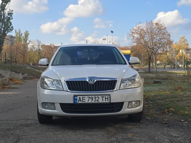 Белый Шкода Октавия, объемом двигателя 2 л и пробегом 180 тыс. км за 8700 $, фото 16 на Automoto.ua