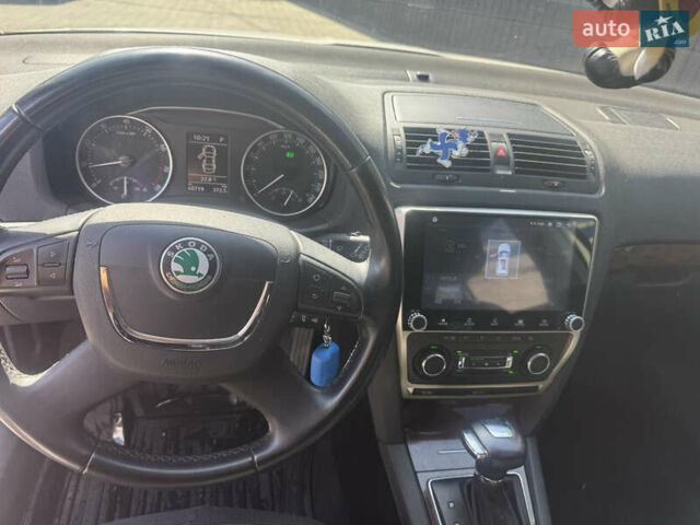 Белый Шкода Октавия, объемом двигателя 1.8 л и пробегом 69 тыс. км за 13199 $, фото 2 на Automoto.ua