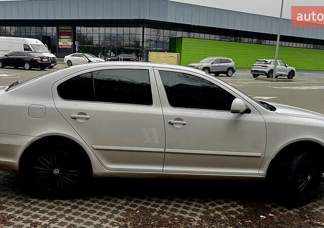 Білий Шкода Октавія, об'ємом двигуна 1.6 л та пробігом 400 тис. км за 7000 $, фото 3 на Automoto.ua