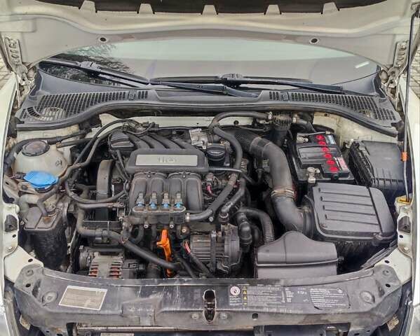 Белый Шкода Октавия, объемом двигателя 1.6 л и пробегом 286 тыс. км за 7500 $, фото 14 на Automoto.ua