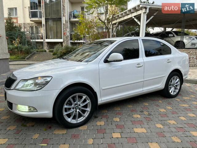 Шкода Октавия 2012 в Одессе на Automoto.ua Белый Шкода Октавия, объемом двигателя 1.97 л и пробегом 314 тыс. км за 9700 $, фото 10 на Automoto.ua