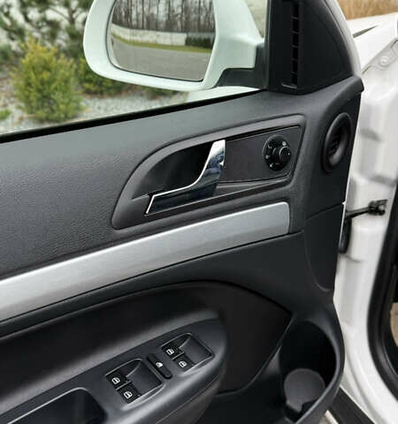 Белый Шкода Октавия, объемом двигателя 1.97 л и пробегом 239 тыс. км за 11999 $, фото 37 на Automoto.ua