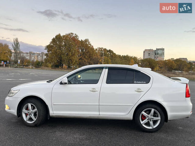 Шкода Октавия 2012 в Кропивницком (Кировограде) на Automoto.ua Белый Шкода Октавия, объемом двигателя 1.8 л и пробегом 222 тыс. км за 6700 $, фото 5 на Automoto.ua