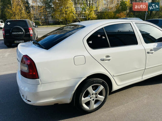 Шкода Октавія 2012 у Вишневом на Automoto.ua Білий Шкода Октавія, об'ємом двигуна 1.6 л та пробігом 355 тис. км за 6500 $, фото 4 на Automoto.ua
