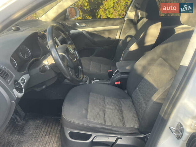 Белый Шкода Октавия, объемом двигателя 1.6 л и пробегом 186 тыс. км за 7700 $, фото 5 на Automoto.ua