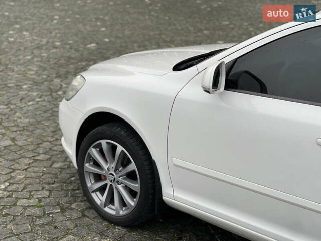 Белый Шкода Октавия, объемом двигателя 1.8 л и пробегом 188 тыс. км за 6500 $, фото 4 на Automoto.ua