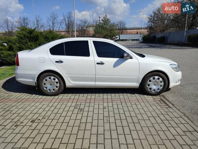 Білий Шкода Октавія, об'ємом двигуна 1.4 л та пробігом 211 тис. км за 7200 $, фото 8 на Automoto.ua