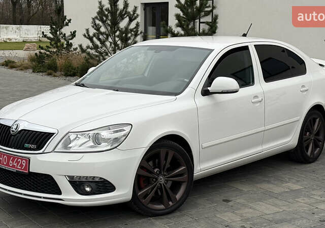 Белый Шкода Октавия, объемом двигателя 1.97 л и пробегом 239 тыс. км за 11999 $, фото 4 на Automoto.ua