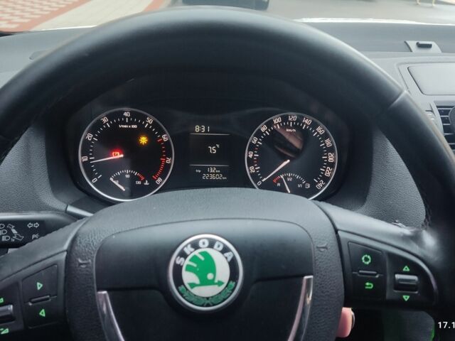 Білий Шкода Октавія, об'ємом двигуна 1.8 л та пробігом 224 тис. км за 8900 $, фото 6 на Automoto.ua