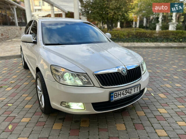Шкода Октавия 2012 в Одессе на Automoto.ua Белый Шкода Октавия, объемом двигателя 1.97 л и пробегом 314 тыс. км за 9700 $, фото 15 на Automoto.ua