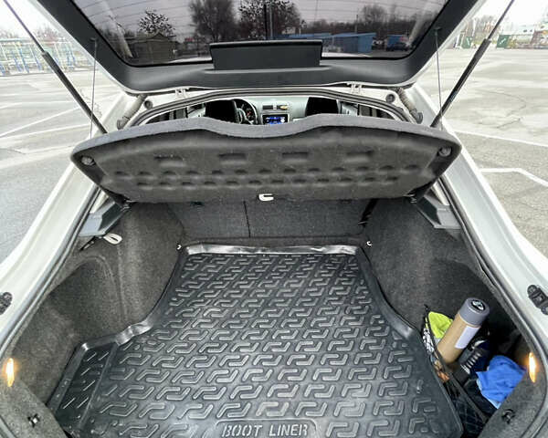 Белый Шкода Октавия, объемом двигателя 1.6 л и пробегом 312 тыс. км за 7500 $, фото 8 на Automoto.ua