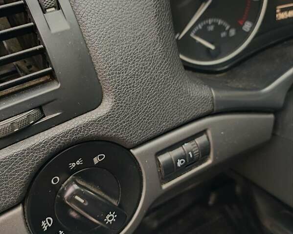 Белый Шкода Октавия, объемом двигателя 1.6 л и пробегом 286 тыс. км за 7500 $, фото 12 на Automoto.ua