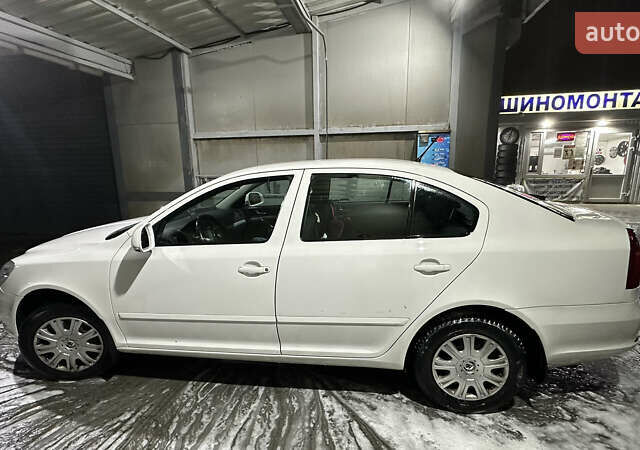 Білий Шкода Октавія, об'ємом двигуна 1.9 л та пробігом 306 тис. км за 7200 $, фото 9 на Automoto.ua