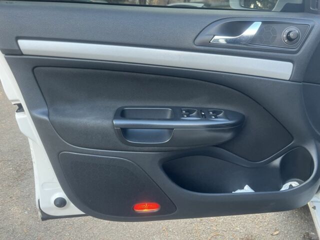 Белый Шкода Октавия, объемом двигателя 1.6 л и пробегом 186 тыс. км за 7700 $, фото 17 на Automoto.ua