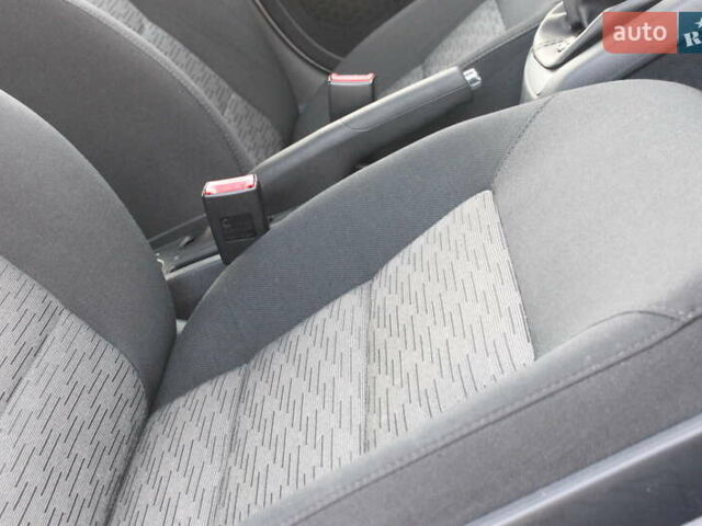 Белый Шкода Октавия, объемом двигателя 1.6 л и пробегом 170 тыс. км за 7450 $, фото 37 на Automoto.ua