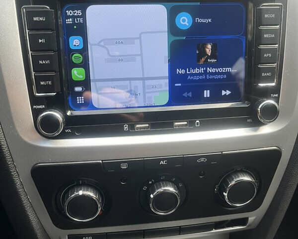 Белый Шкода Октавия, объемом двигателя 1.6 л и пробегом 186 тыс. км за 7700 $, фото 12 на Automoto.ua