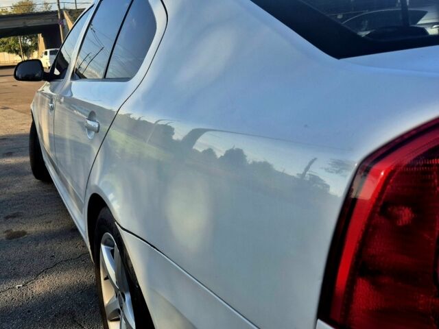 Білий Шкода Октавія, об'ємом двигуна 1.6 л та пробігом 280 тис. км за 7000 $, фото 9 на Automoto.ua