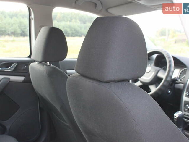 Белый Шкода Октавия, объемом двигателя 1.6 л и пробегом 170 тыс. км за 7450 $, фото 31 на Automoto.ua