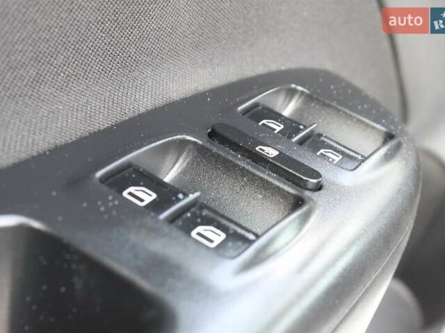 Белый Шкода Октавия, объемом двигателя 1.6 л и пробегом 170 тыс. км за 7450 $, фото 15 на Automoto.ua