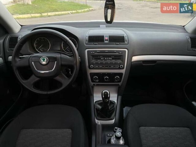 Белый Шкода Октавия, объемом двигателя 1.6 л и пробегом 273 тыс. км за 7299 $, фото 16 на Automoto.ua