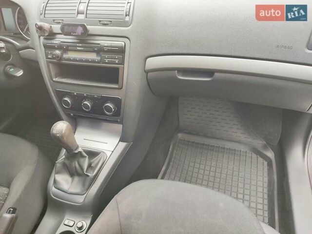 Білий Шкода Октавія, об'ємом двигуна 1.4 л та пробігом 211 тис. км за 7200 $, фото 14 на Automoto.ua