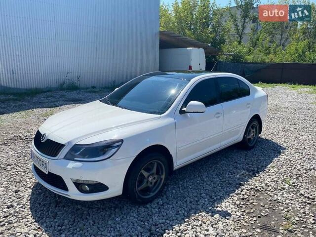 Білий Шкода Октавія, об'ємом двигуна 1.8 л та пробігом 103 тис. км за 8500 $, фото 8 на Automoto.ua