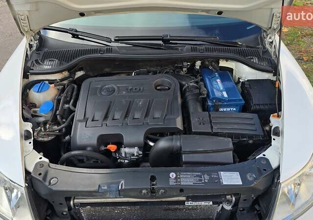 Білий Шкода Октавія, об'ємом двигуна 1.97 л та пробігом 180 тис. км за 8700 $, фото 5 на Automoto.ua