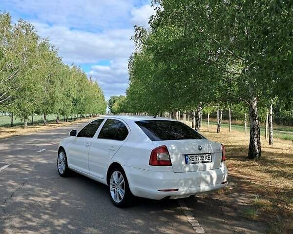 Белый Шкода Октавия, объемом двигателя 1.6 л и пробегом 281 тыс. км за 7500 $, фото 3 на Automoto.ua