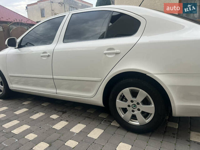 Білий Шкода Октавія, об'ємом двигуна 1.6 л та пробігом 313 тис. км за 7950 $, фото 20 на Automoto.ua