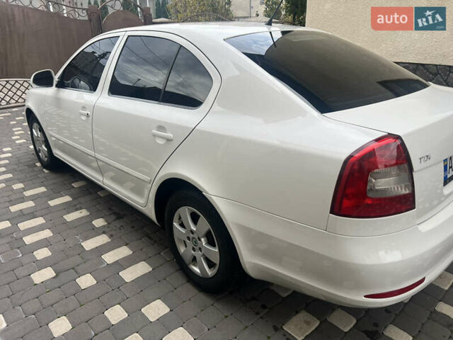 Білий Шкода Октавія, об'ємом двигуна 1.6 л та пробігом 313 тис. км за 7950 $, фото 17 на Automoto.ua