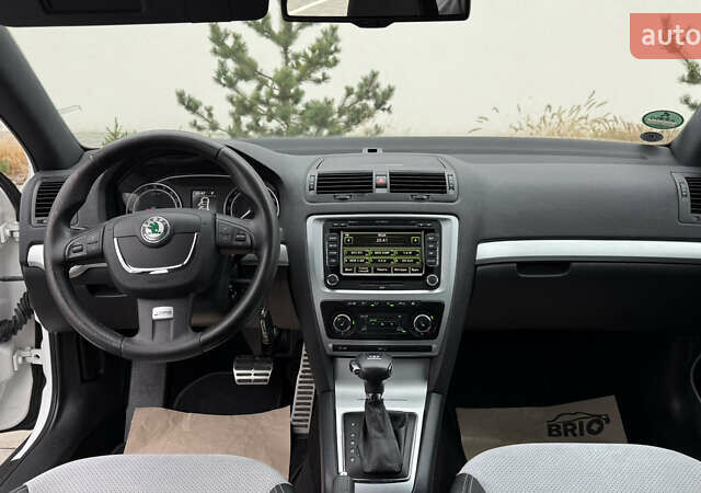 Белый Шкода Октавия, объемом двигателя 1.97 л и пробегом 239 тыс. км за 11999 $, фото 44 на Automoto.ua