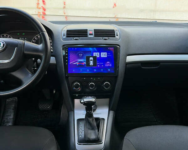Шкода Октавия 2012 в Одессе на Automoto.ua Белый Шкода Октавия, объемом двигателя 1.97 л и пробегом 314 тыс. км за 9700 $, фото 32 на Automoto.ua