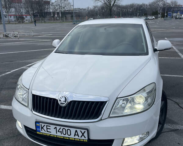Белый Шкода Октавия, объемом двигателя 1.6 л и пробегом 312 тыс. км за 7500 $, фото 15 на Automoto.ua