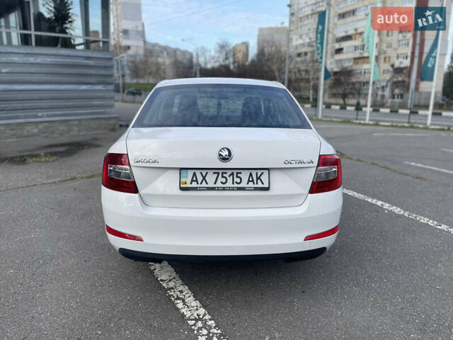 Білий Шкода Октавія, об'ємом двигуна 1.2 л та пробігом 117 тис. км за 8900 $, фото 7 на Automoto.ua