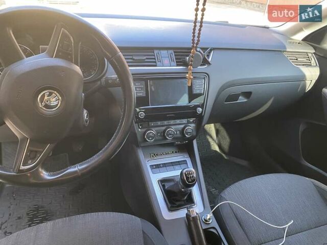 Білий Шкода Октавія, об'ємом двигуна 1.6 л та пробігом 221 тис. км за 11500 $, фото 12 на Automoto.ua