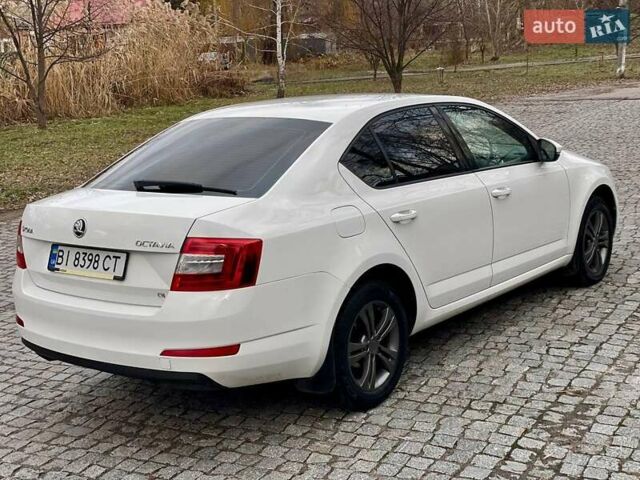 Белый Шкода Октавия, объемом двигателя 1.97 л и пробегом 250 тыс. км за 10399 $, фото 3 на Automoto.ua