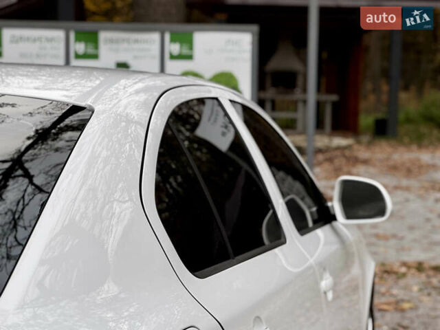 Белый Шкода Октавия, объемом двигателя 2 л и пробегом 223 тыс. км за 10700 $, фото 22 на Automoto.ua