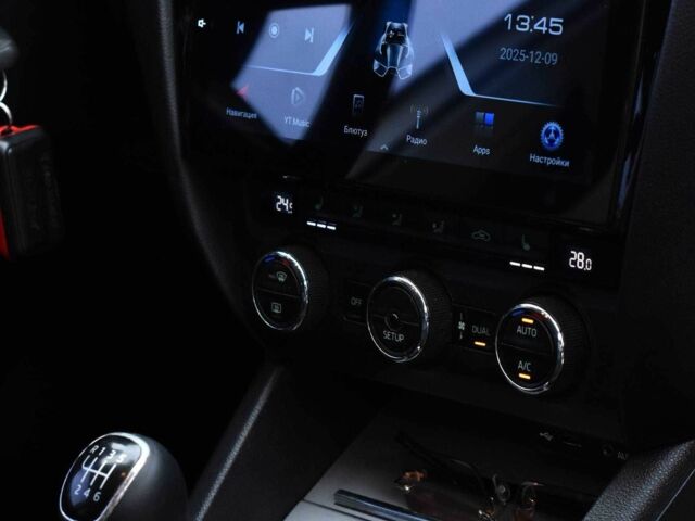 Белый Шкода Октавия, объемом двигателя 1.4 л и пробегом 255 тыс. км за 9950 $, фото 13 на Automoto.ua