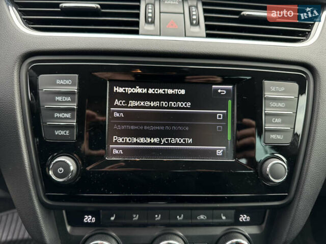 Белый Шкода Октавия, объемом двигателя 1.6 л и пробегом 227 тыс. км за 11800 $, фото 39 на Automoto.ua