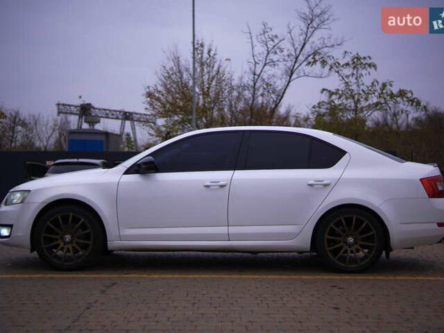 Белый Шкода Октавия, объемом двигателя 1.4 л и пробегом 254 тыс. км за 10500 $, фото 6 на Automoto.ua