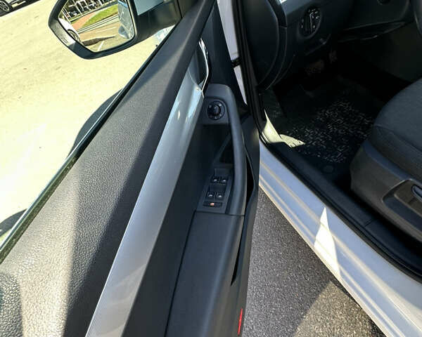 Білий Шкода Октавія, об'ємом двигуна 1.4 л та пробігом 210 тис. км за 11500 $, фото 11 на Automoto.ua