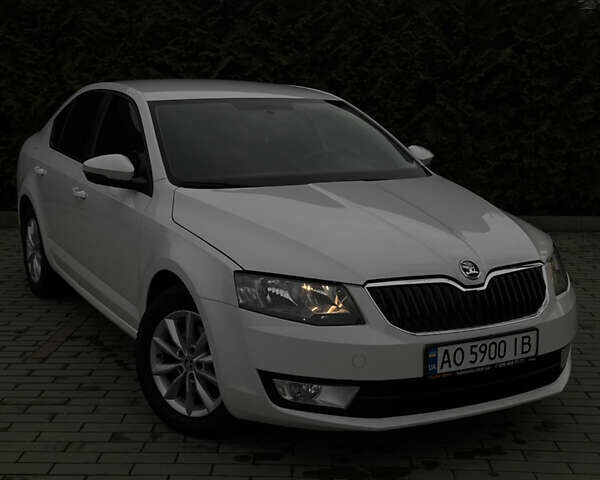 Білий Шкода Октавія, об'ємом двигуна 1.6 л та пробігом 324 тис. км за 9000 $, фото 8 на Automoto.ua