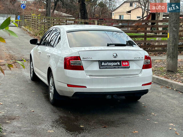 Білий Шкода Октавія, об'ємом двигуна 1.8 л та пробігом 217 тис. км за 9490 $, фото 5 на Automoto.ua